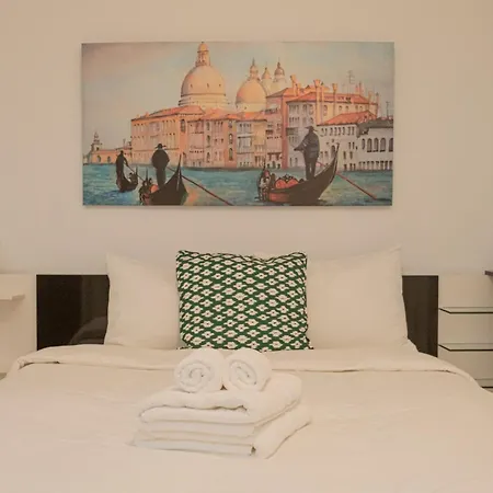 Apartment 3 Bedroom In The Heart Of Triana