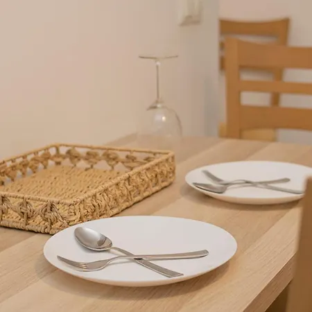 3 Bedroom In The Heart Of Triana Apartment